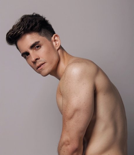 Douglas Toledo onlyfans model photo