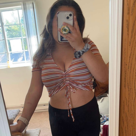 Raquel Ryder onlyfans free content