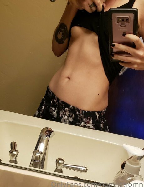 Nomnstromn sexy onlyfans