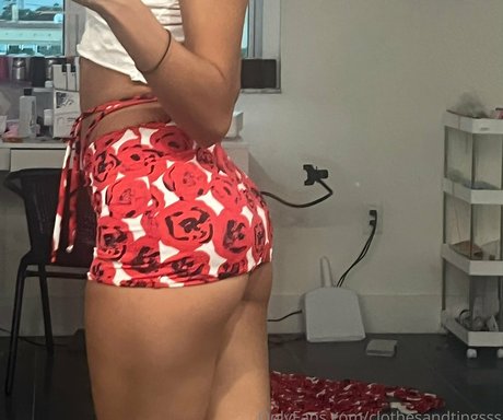 clothesandtingsss only fans content