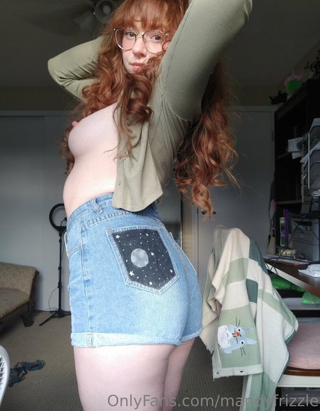 MandyFrizzle onlyfans leajs