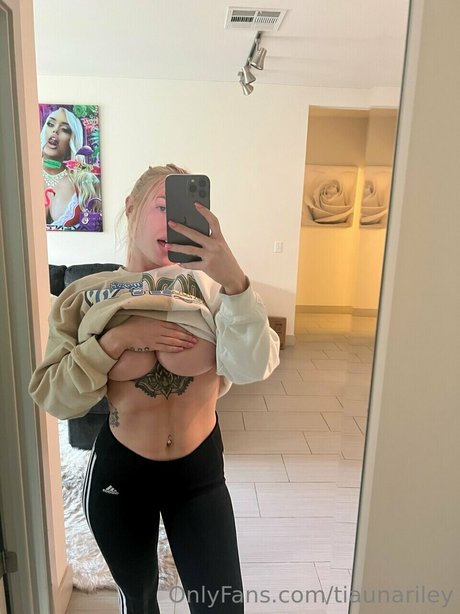 Tiauna Riley onlyfans nude