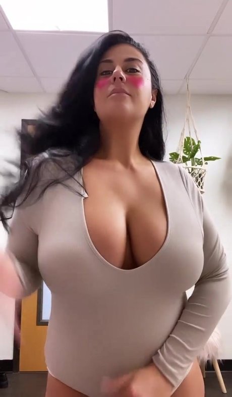 Danielle Dallaire nude onlyfans leaked