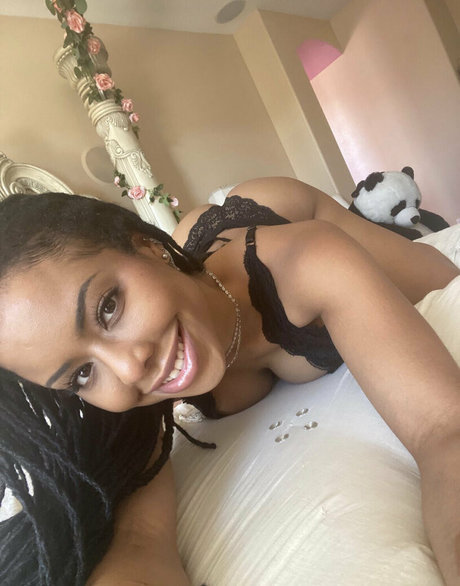 Kira Noir onlyfans mega