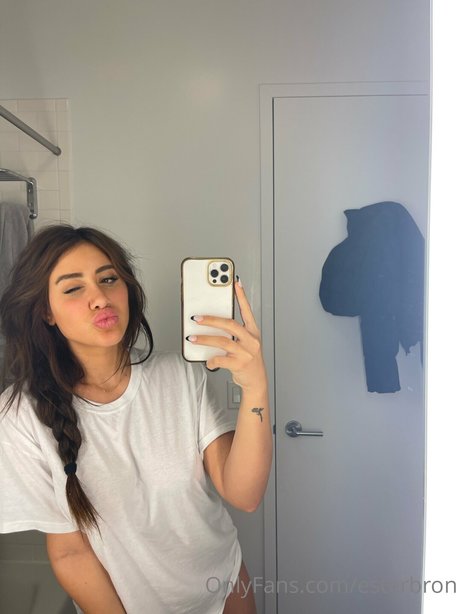 Esterbron naked only fans