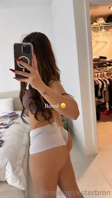 Esterbron onlyfans images