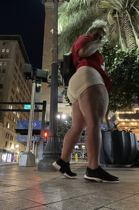 Miss Thick N Tatted onlyfans topless