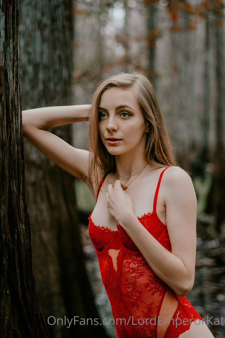 Kat ONLINE NOW onlyfans sextape leak