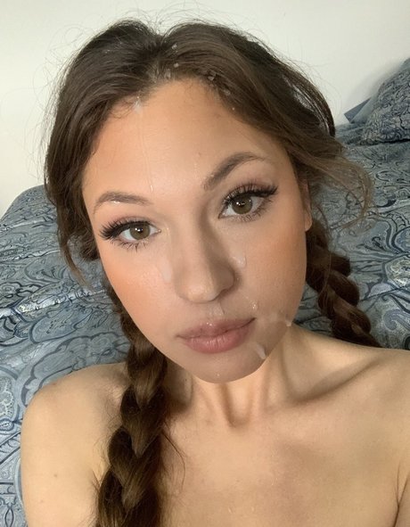 Anna Blossom onlyfans ass