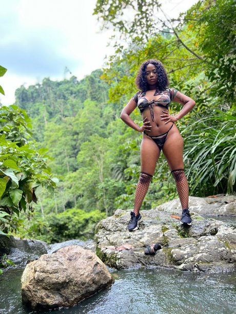 Yuni Nicolee onlyfans leaked