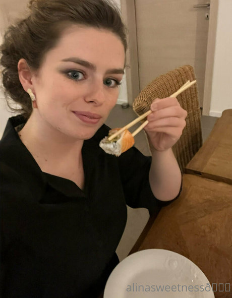 alinasweetness onlyfans xxx