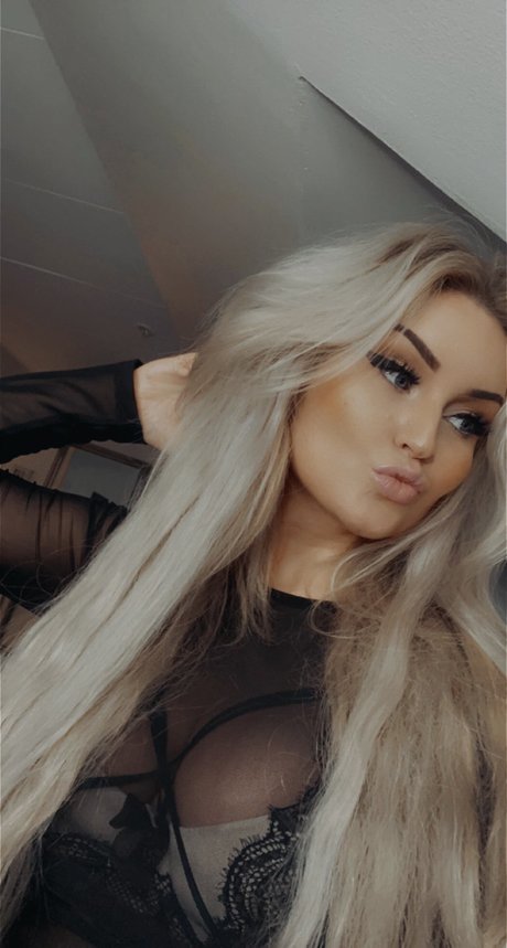 Scream Queen onlyfans nude leaks