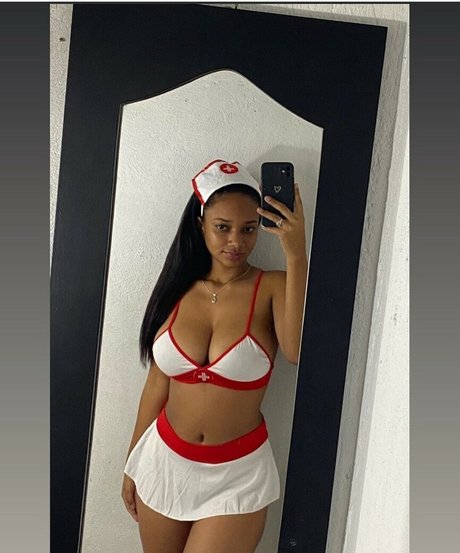 Yissett nude porn onlyfans