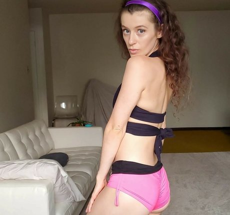 VioletFoxy topless onlyfans