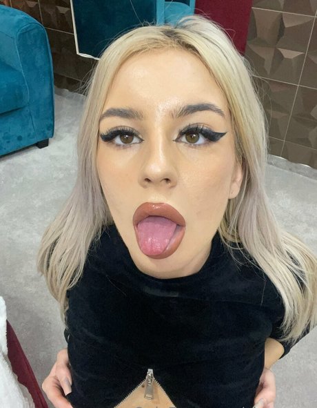 tessamavens naked on onlyfans