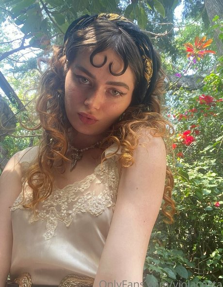 floraauclair onlyfans nude photos