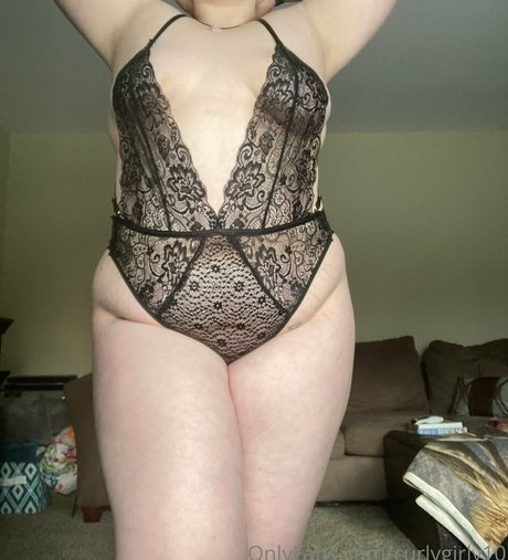 curlygirly10 nude only fans leaks