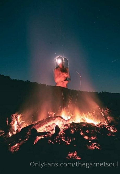 thegarnetsoul onlyfans leaked photos