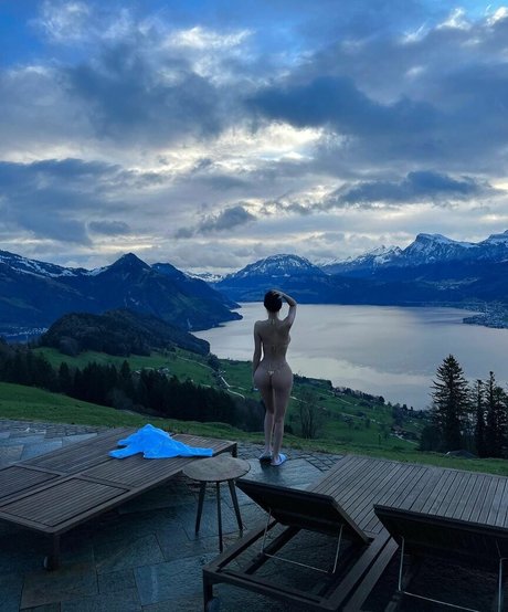 Baek Si Young leaked onlyfans pictures