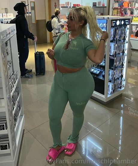 Misschloeamber pics onlyfans