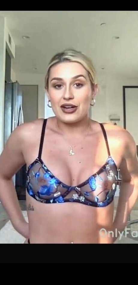 Lauren Corazza new onlyfans leaks