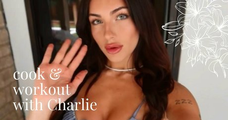 charliefoxxxxx2 onlyfans leaks nude