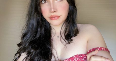 ariangelsfree onlyfans sexy