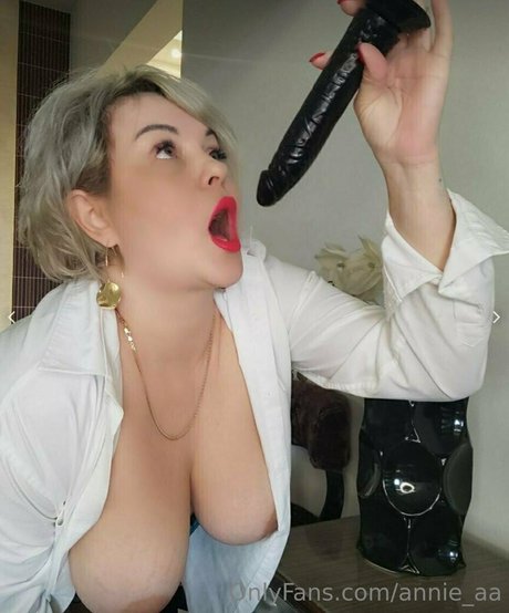 annie aa onlyfans nude pics