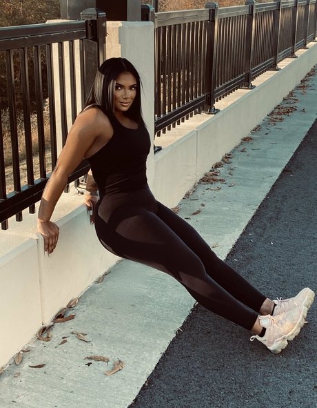 shapedbyshanice sexy onlyfans