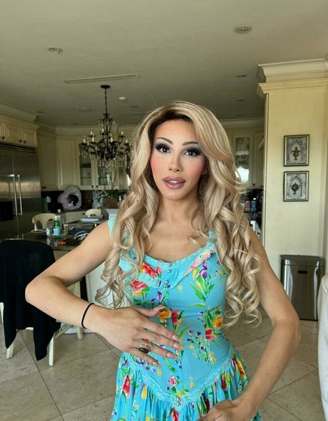 arieldemure nude onlyfans leaks