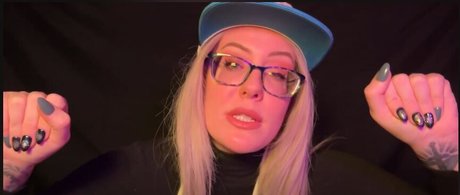 Sarah Karuna Satori onlyfans leak sex