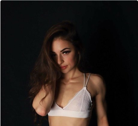 Dont tell laura onlyfans leak