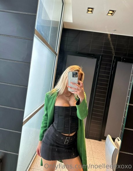 noelleeexoxo nude onlyfans leaked