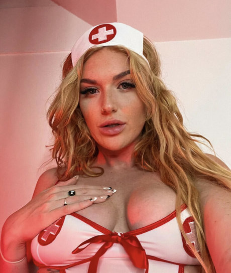 Annie Charlotte onlyfans leaks nudes