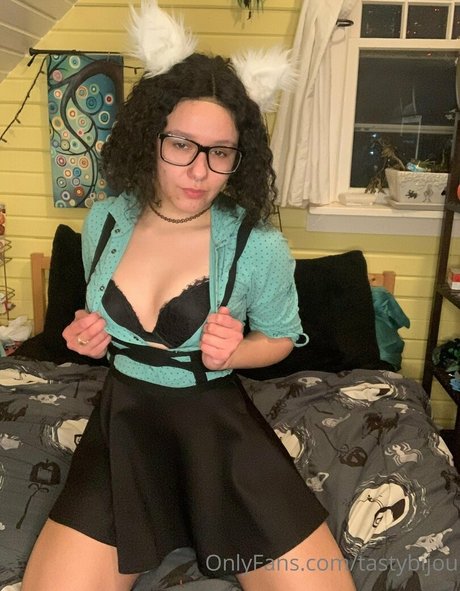 tastybijou on onlyfans