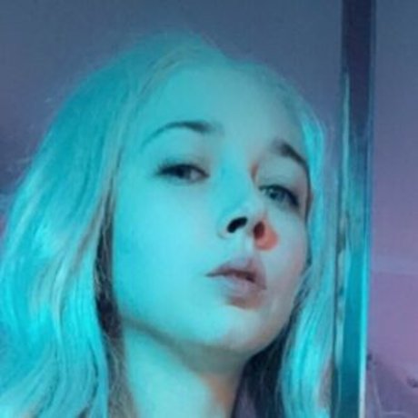 Starlightsweetheart onlyfans striptease