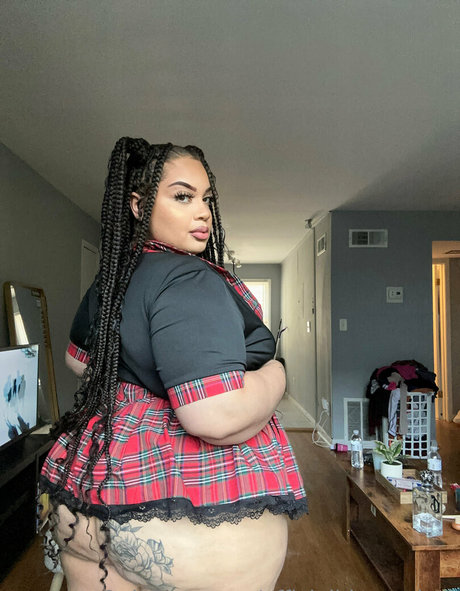 officialhhoneybee onlyfans leaked pictures