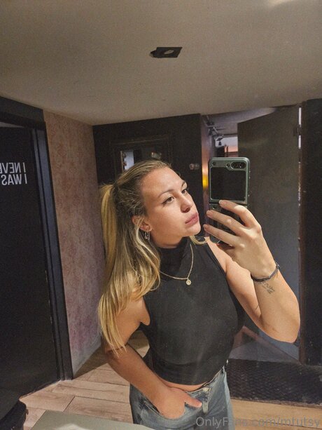 mtutsy is on onlyfans