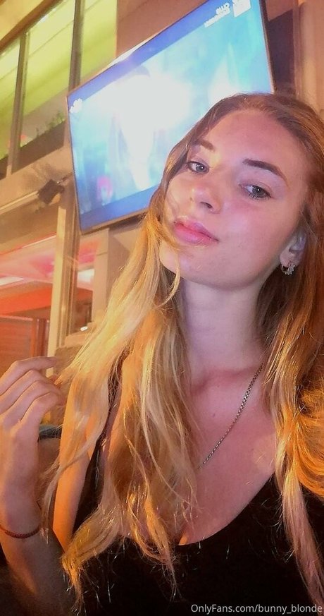 bunnyblondee nude only fans leaks