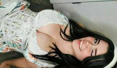 waifuflowerr onlyfans nude pics