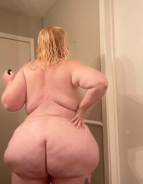 sweetcherrybbw onlyfans posts