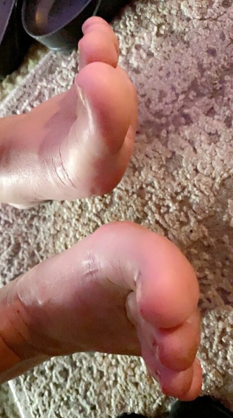 ollymcfly onlyfans images