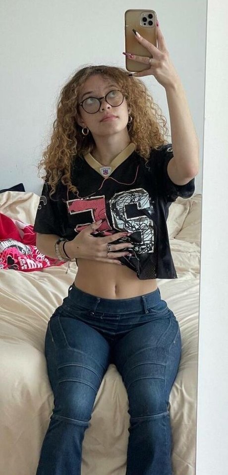 clara west onlyfans sex tape