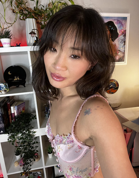 Jeannie Elise Mai only fans leaked