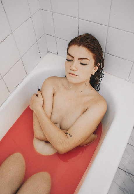 Ellora Haonne sex tape onlyfans