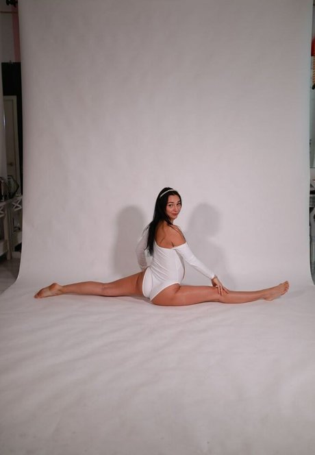 yladoyla nude only fans