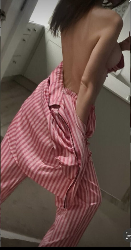 Emy Lou nude onlyfans leaked