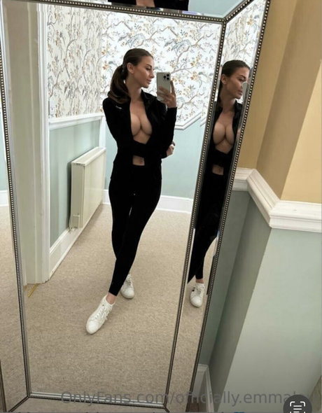 Emy Lou boobs onlyfans