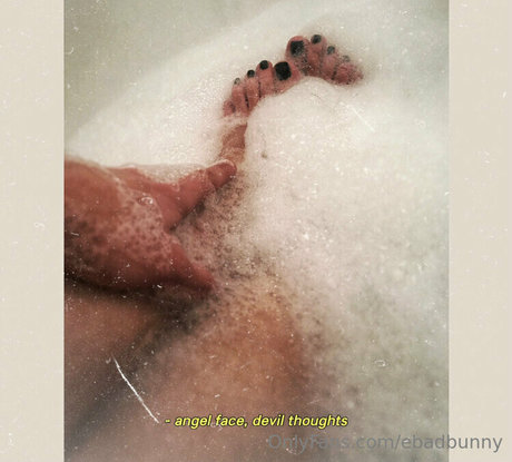 ebadbunny onlyfans striptease