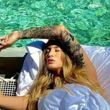 Raissa Bejar onlyfans star